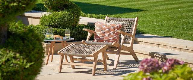 Outdoor Chairs & Outdoor Benches