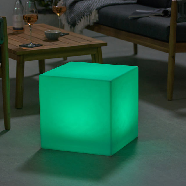 Titan Outdoor Cube Light