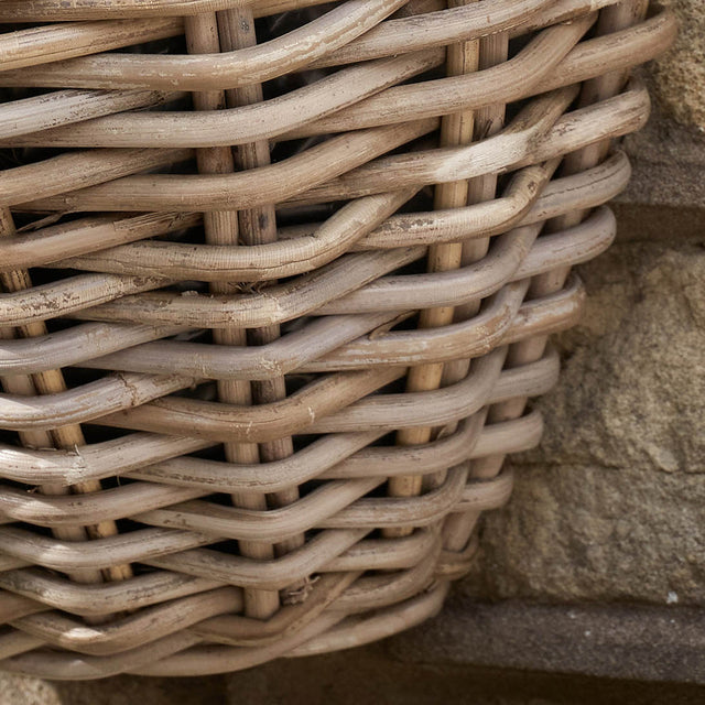 Malee Indoor Outdoor Grey Kubu Droplet Shaped Wall Planter