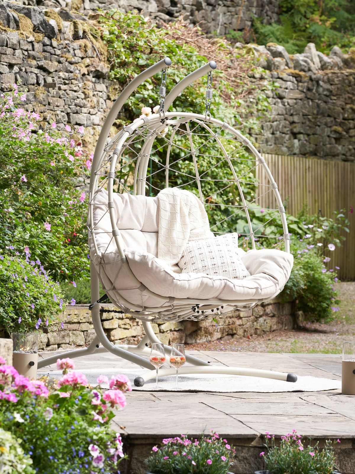 Early Morning Coffee in the Sun: Simple Garden Chair Ideas for Slow Mornings