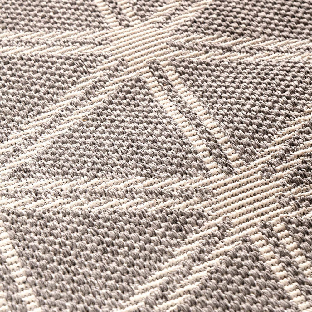 Indoor Outdoor Silver Grey Geometric Design Rug