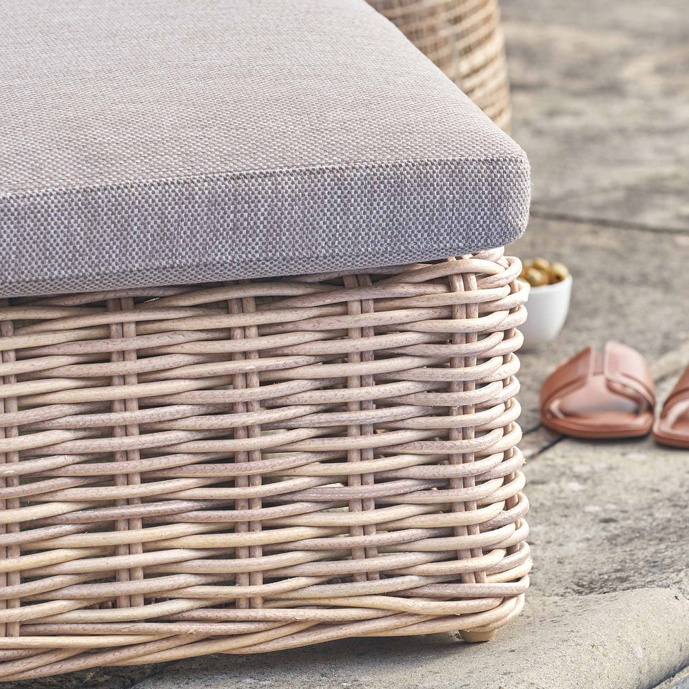 Lago Natural Antique Outdoor Sunlounger