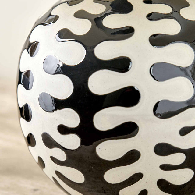 Elka Black and White Coral Ceramic Table Lamp