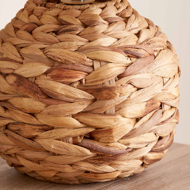 Zada Water Hyacinth Table Lamp