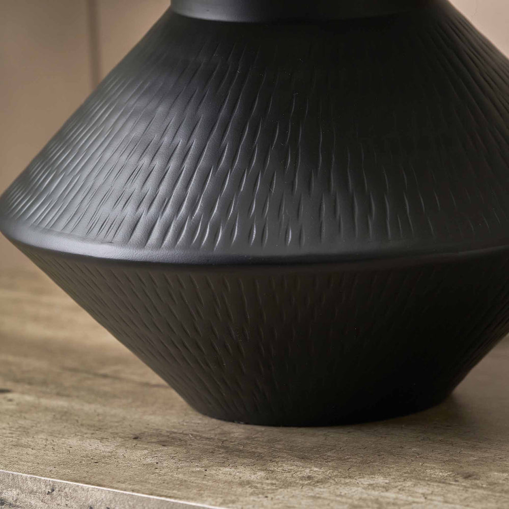 Palmer Black Hammered Diamond Table Lamp