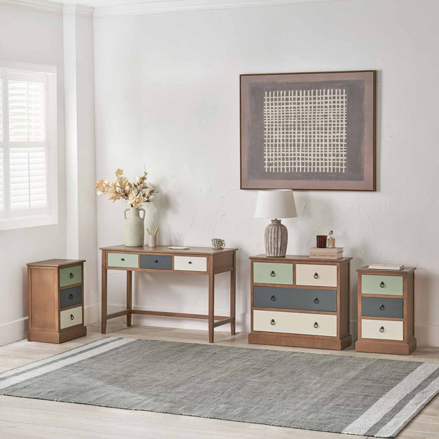 Staten Sage Pine Wood Bedroom Furniture Set